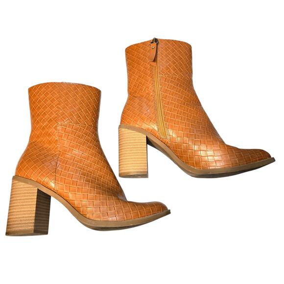 Universal Thread 8 Brown Women's Chelsea Ankle Boots 2 Inch High Heel Shoe - Picture 5 of 9